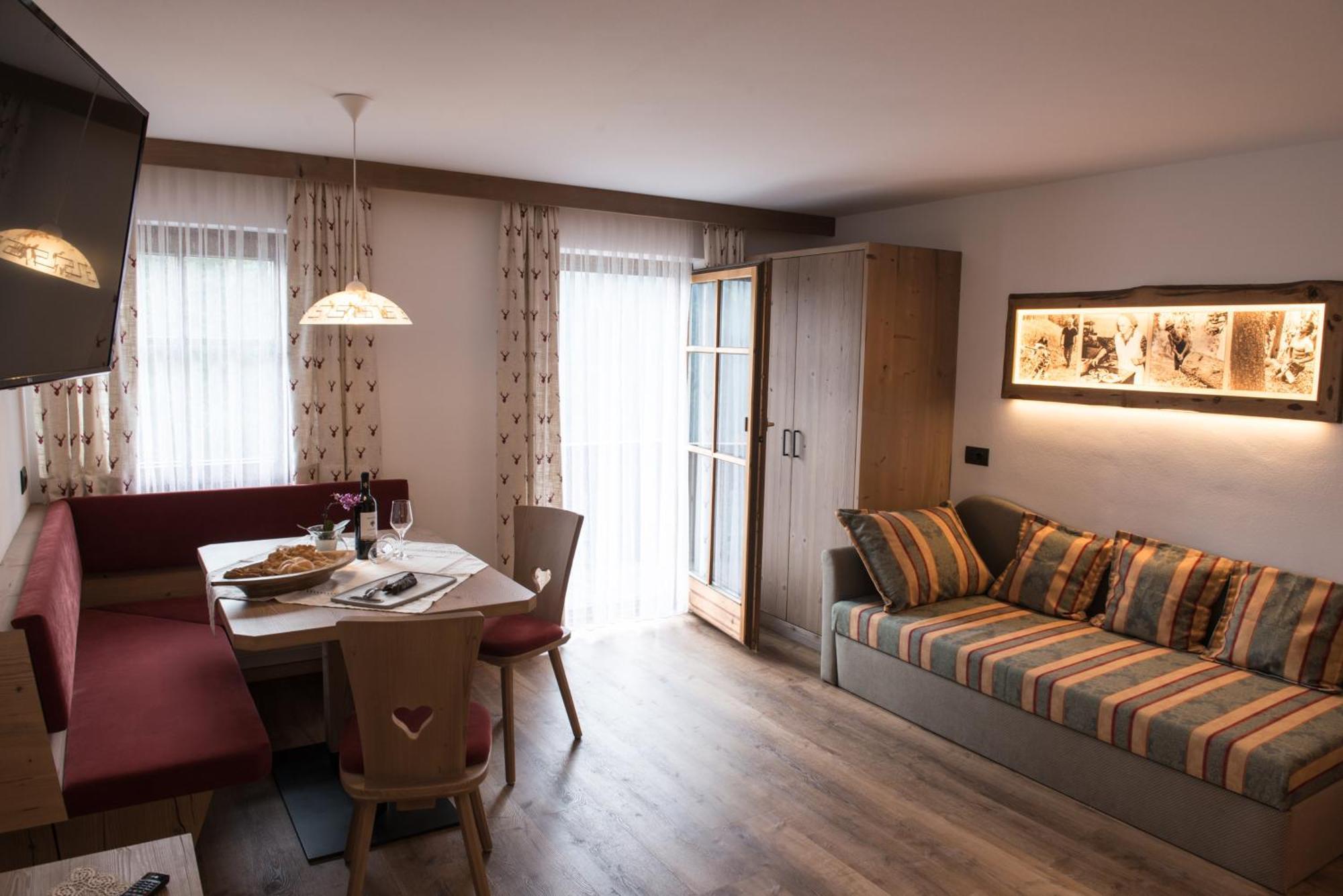 Da Kathi Aparthotel San Candido Ngoại thất bức ảnh