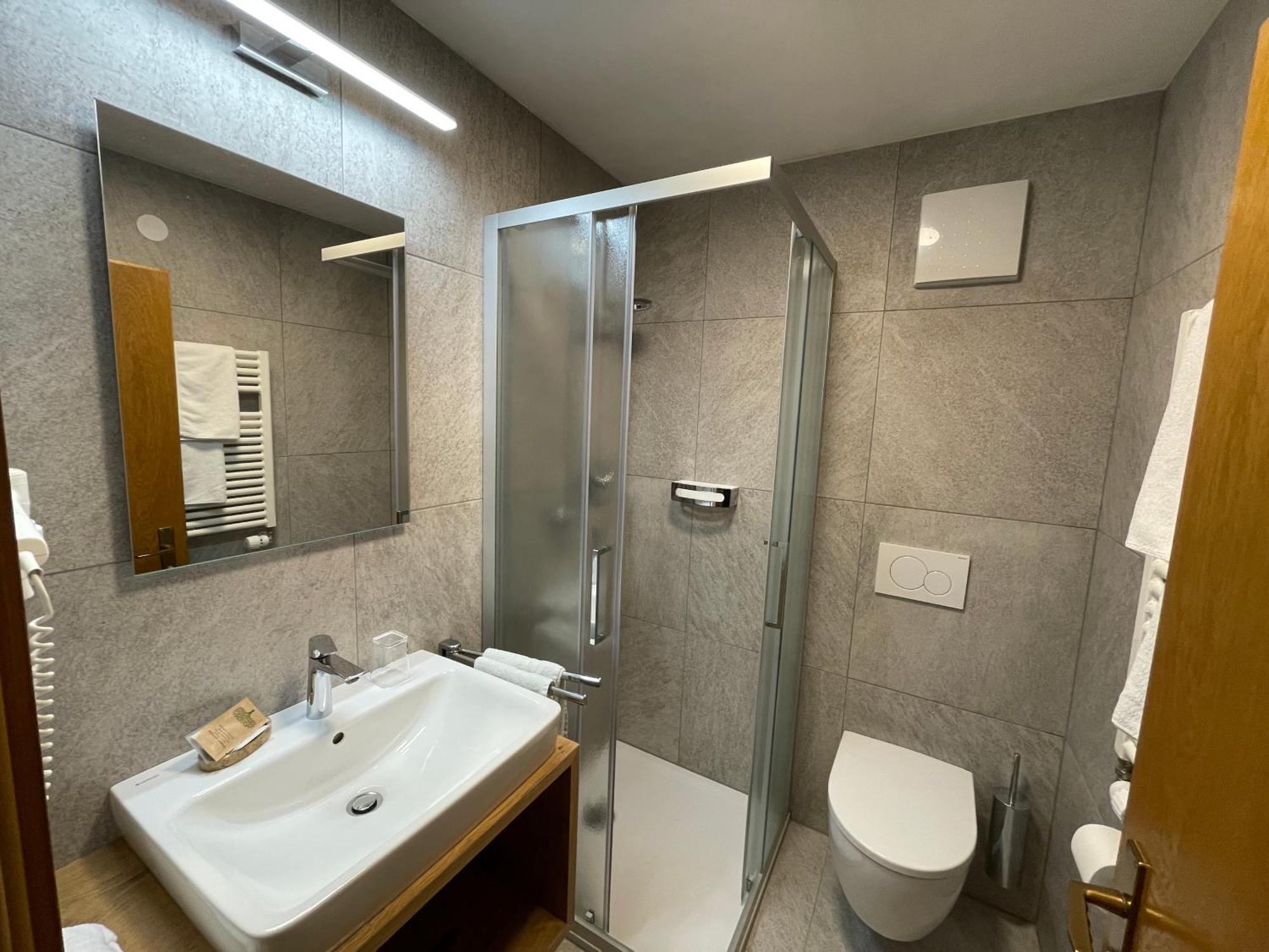Da Kathi Aparthotel San Candido Ngoại thất bức ảnh